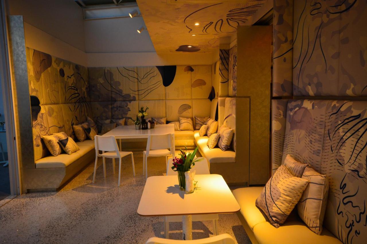 素叻他尼彗星酒店 外观 照片